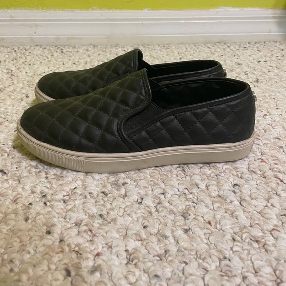 Steve Madden Slip on Shoes - Picture 4 of 4